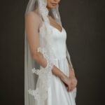 Tulle veil with wide lace trim IRAx width 1.5 m (59'') length 1.75 m (69'')